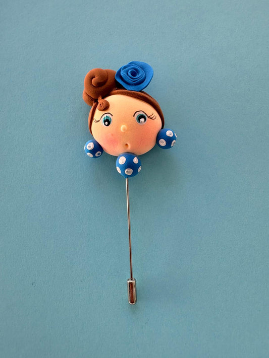 Alfiler de flamenca castaño y azul, hecho a mano