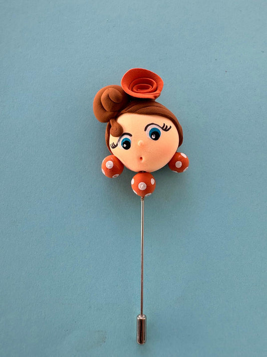 Alfiler de flamenca castaño y naranja, hecho a mano