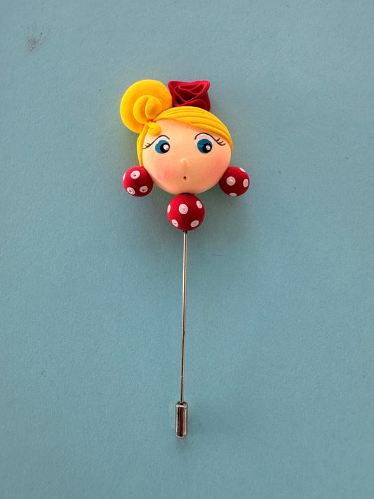 Alfiler de flamenca rubia y rojo, hecho a mano