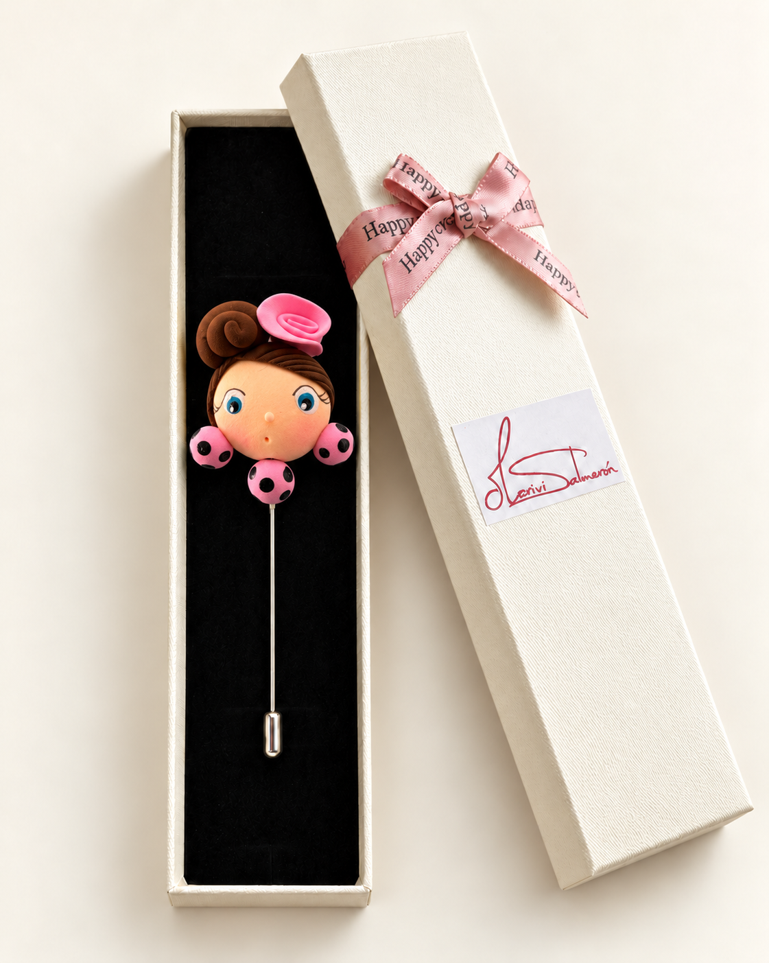 Alfiler de flamenca castaño y rosa presentado en su caja de regalo Mariví Salmerón