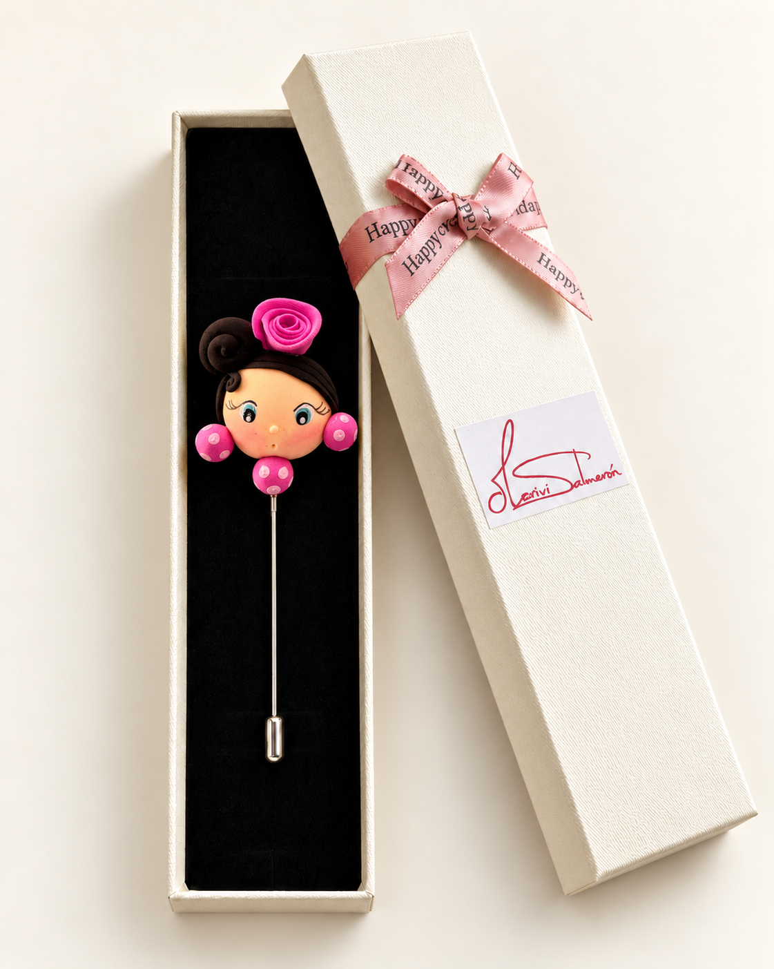 Alfiler de flamenca morena y rosa presentado en su caja de regalo Mariví Salmerón